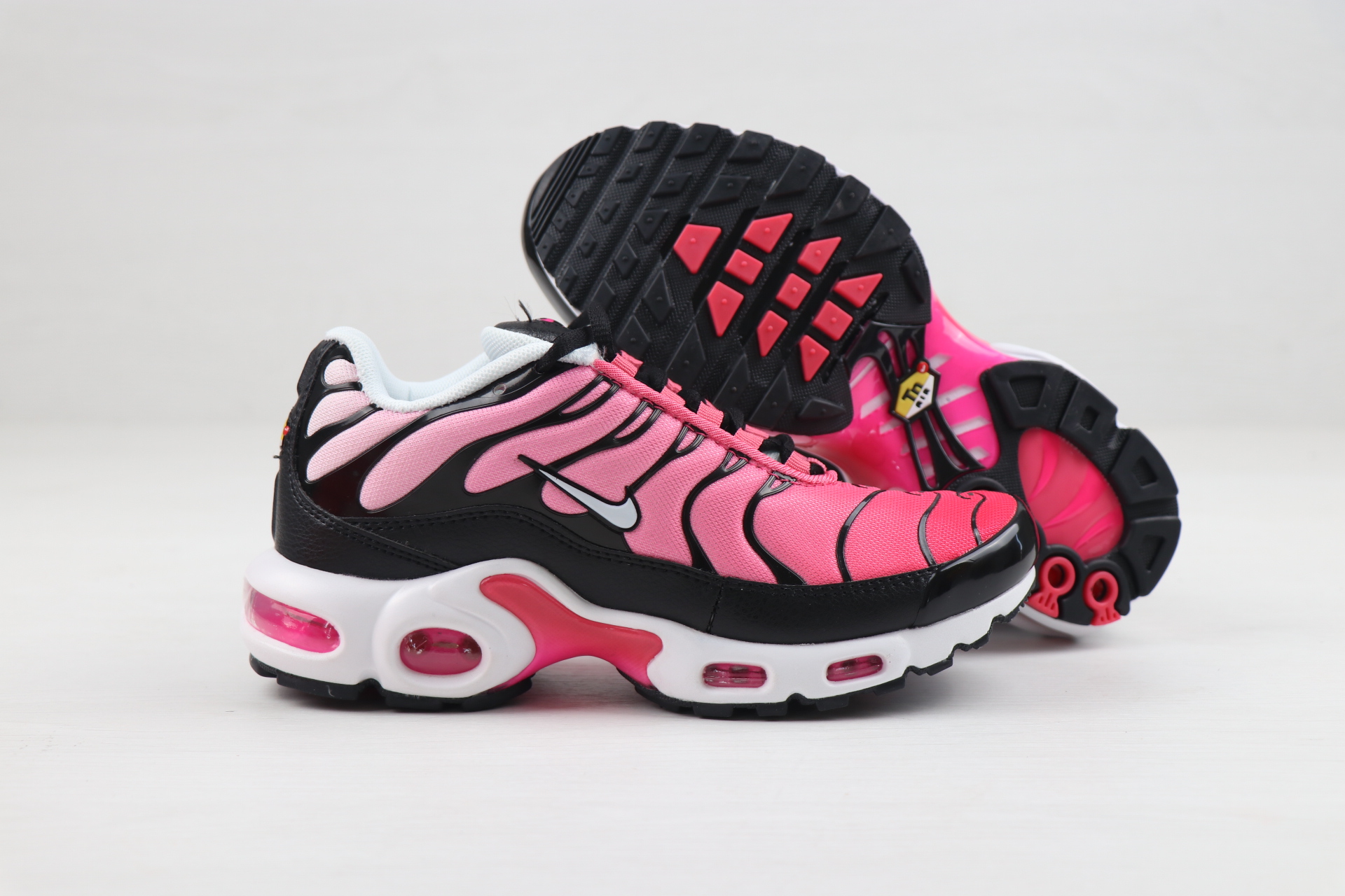 Nike Air Max PLUS Pink Black White For Women